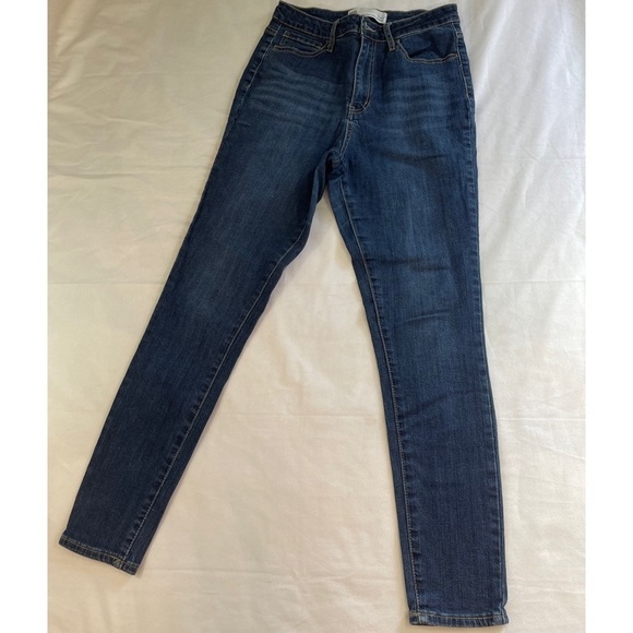 RSQ Súper High Rise Jegging  Size: 28 - Picture 2 of 9